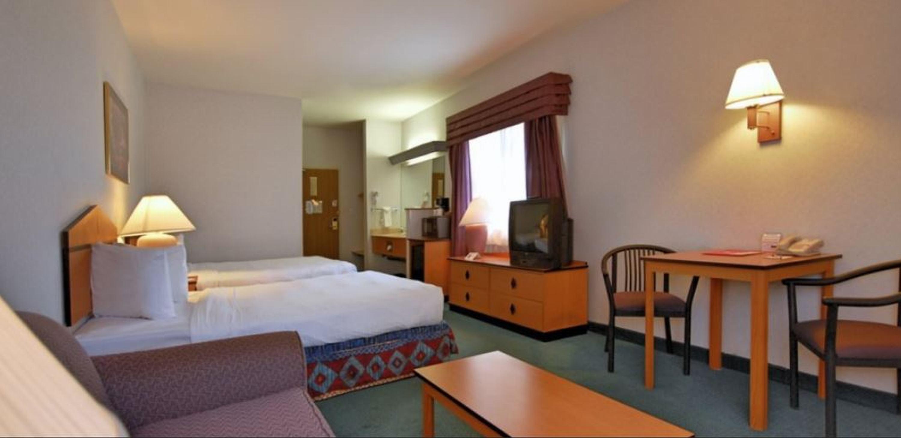 Quality Inn & Suites Denver Airport - Gateway Park Aurora Exteriör bild