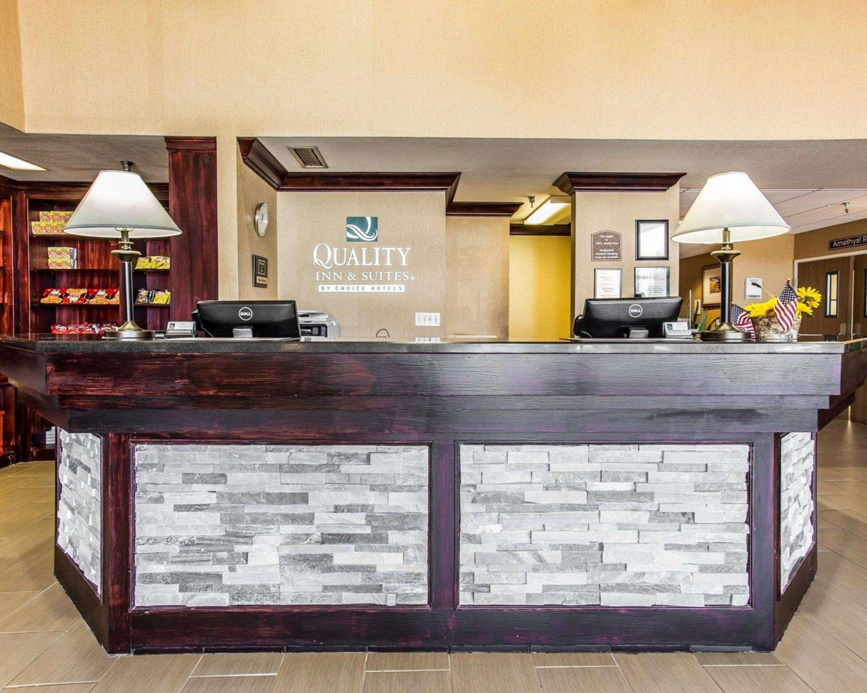 Quality Inn & Suites Denver Airport - Gateway Park Aurora Exteriör bild