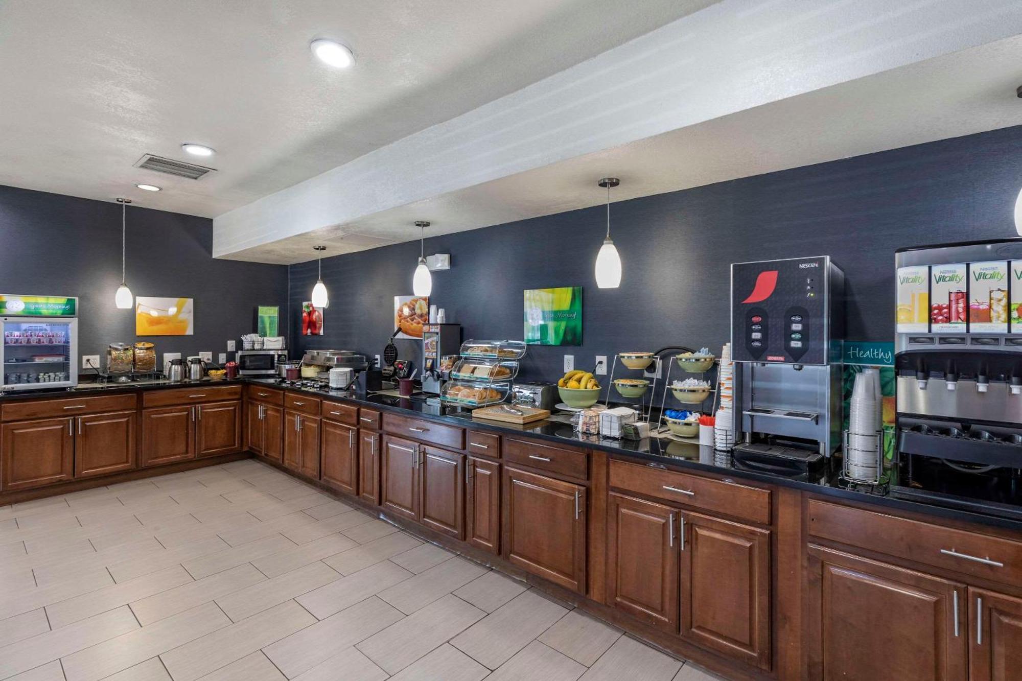 Quality Inn & Suites Denver Airport - Gateway Park Aurora Exteriör bild