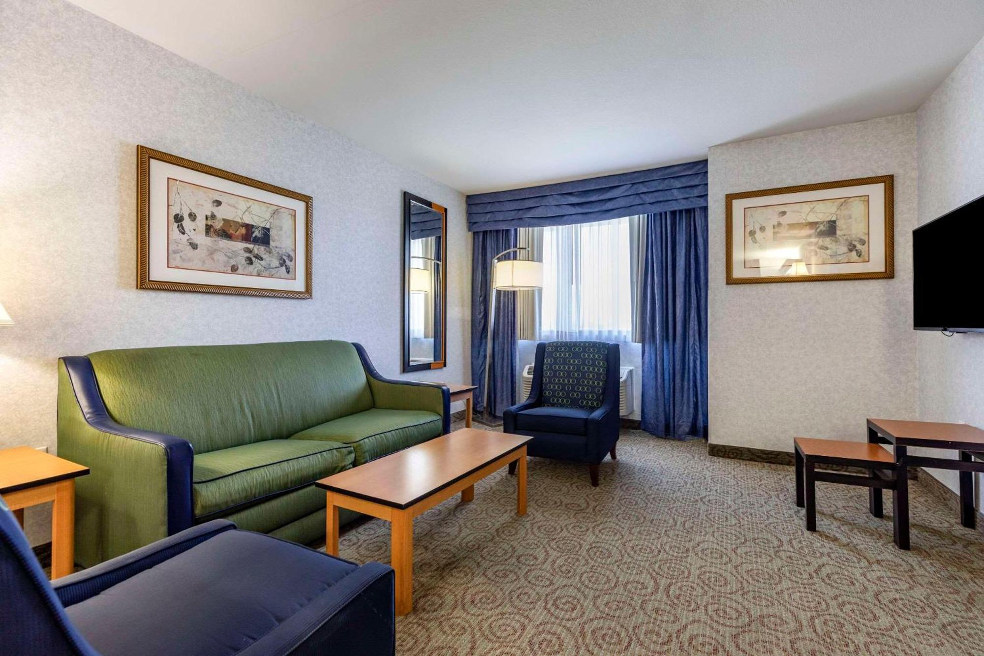 Quality Inn & Suites Denver Airport - Gateway Park Aurora Exteriör bild