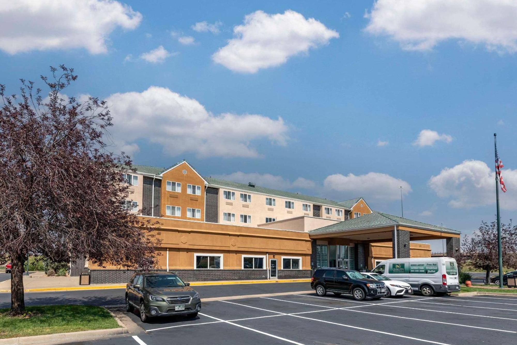 Quality Inn & Suites Denver Airport - Gateway Park Aurora Exteriör bild